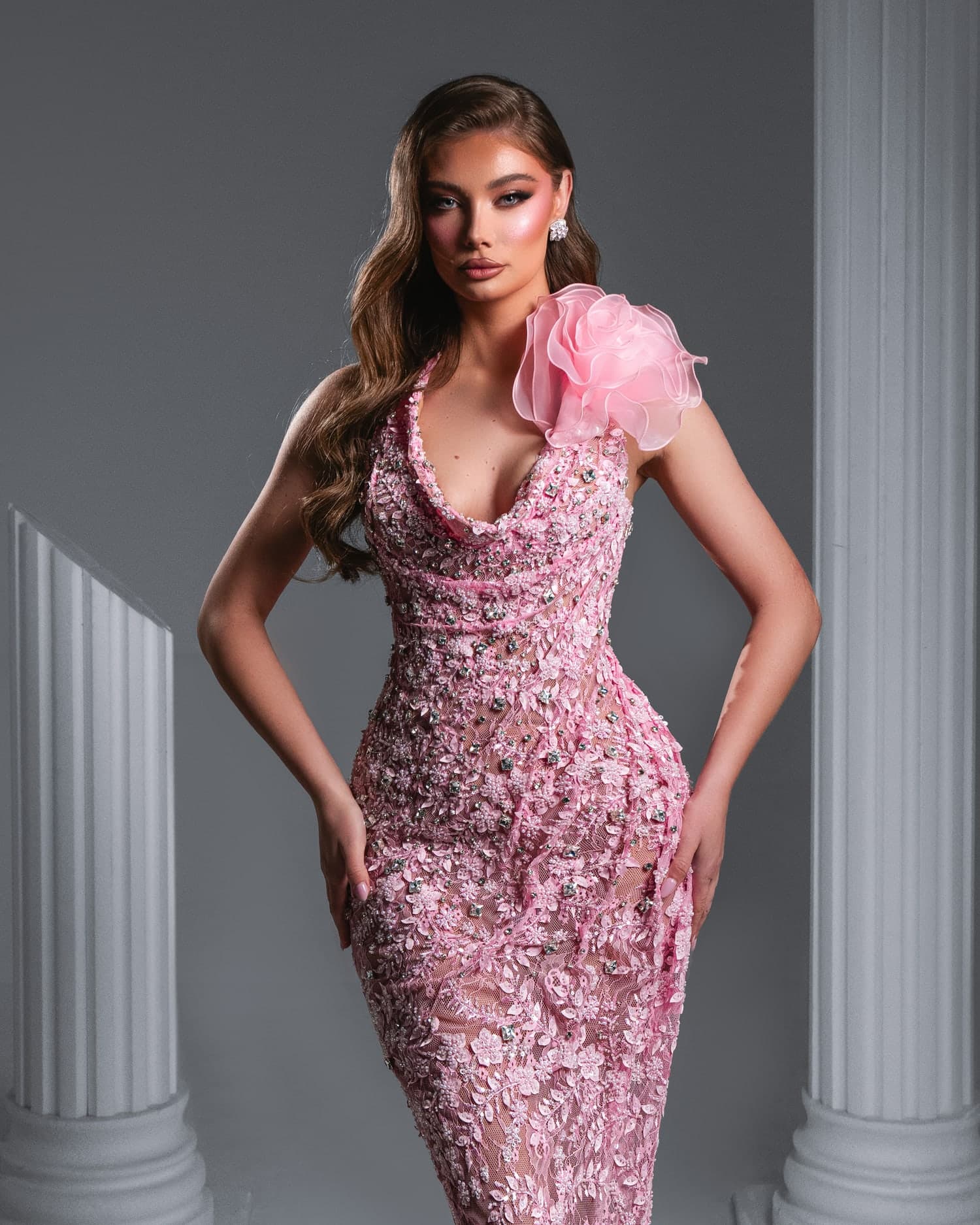 PEONIA — close-up bodice ruffles
