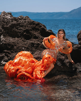 Coralína Orange Dress with Organdy Shoulder Details and Skirt