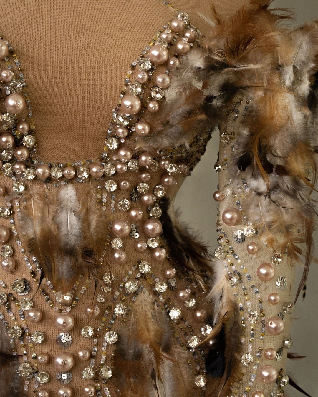 Leopárd Off Shoulder Dress with Beads and Feathers - BLINI