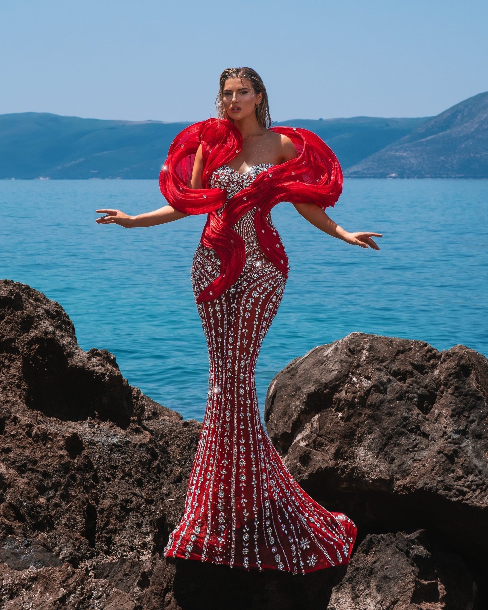 Marína Red Sleeveless Dress with Organdy Shoulder Details - BLINI