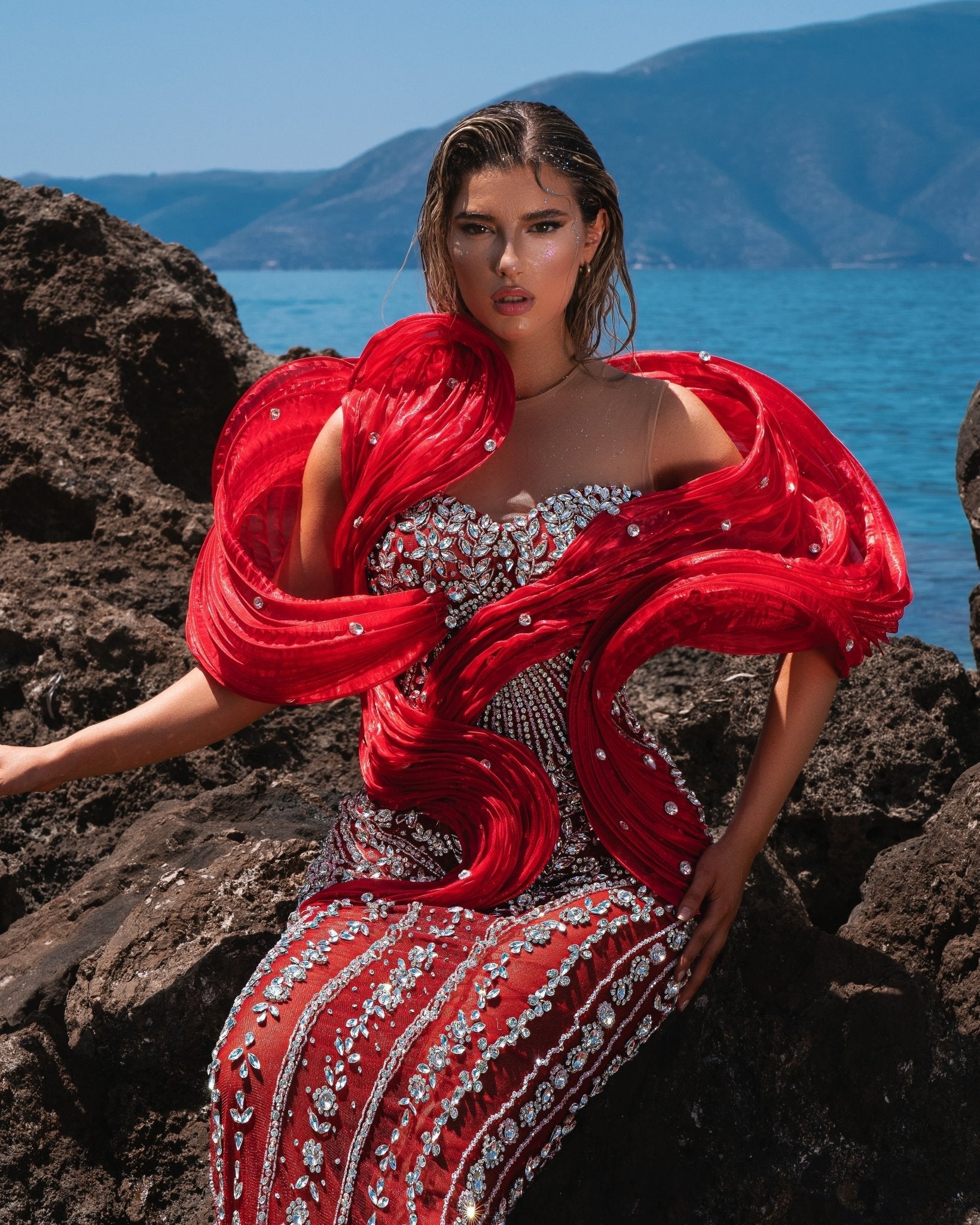 Marína Red Sleeveless Dress with Organdy Shoulder Details - BLINI