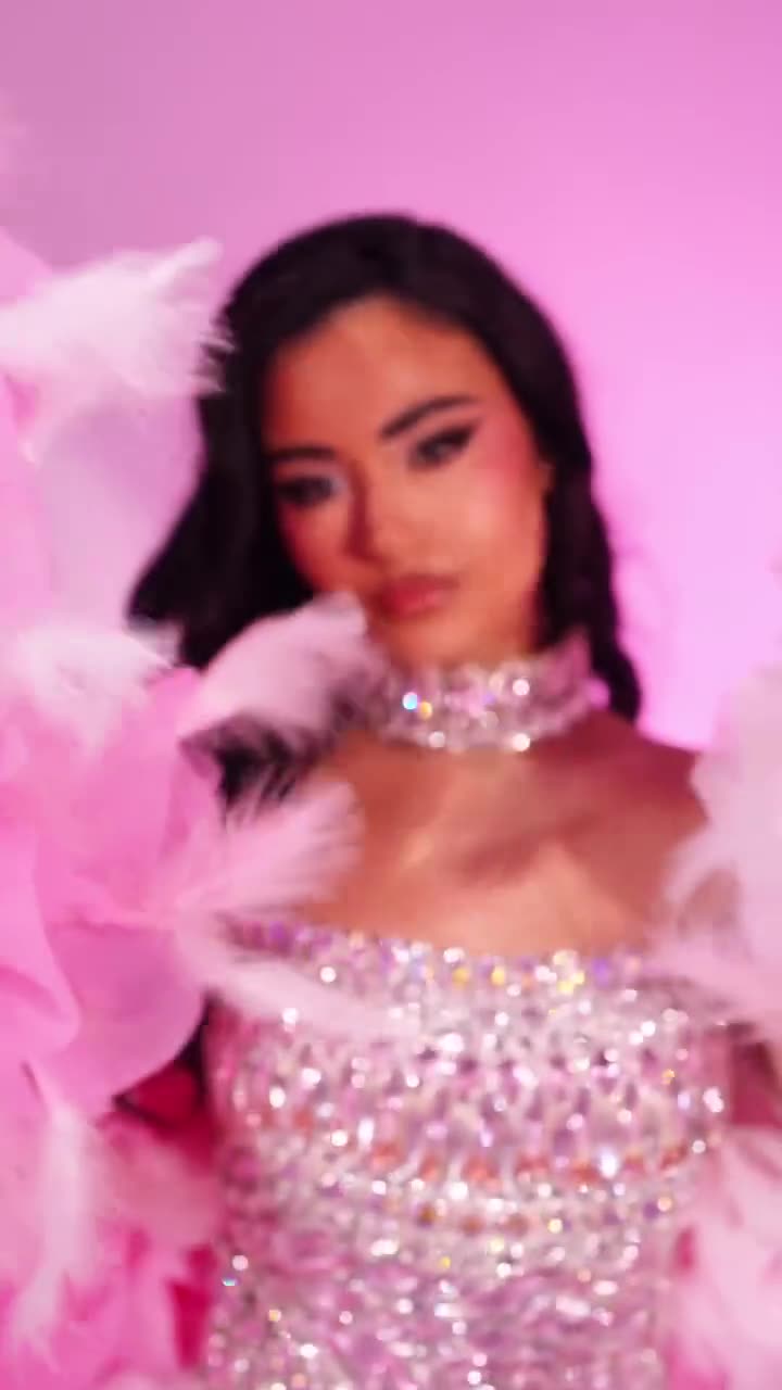 Boena in motion